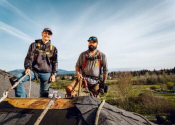 Local vs National Roofing Companies: Pros and Cons