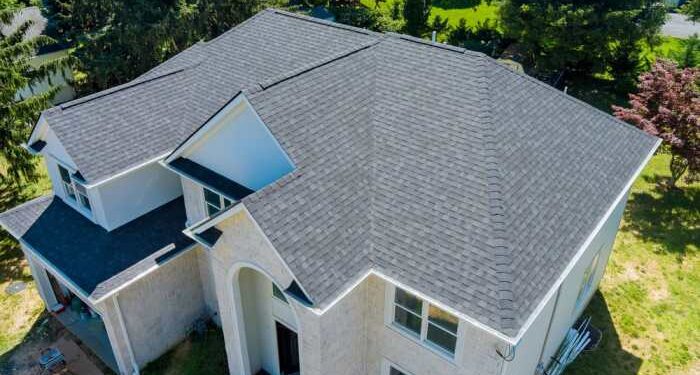 The Pros and Cons of Metal Roofing [INFOGRAPHIC]